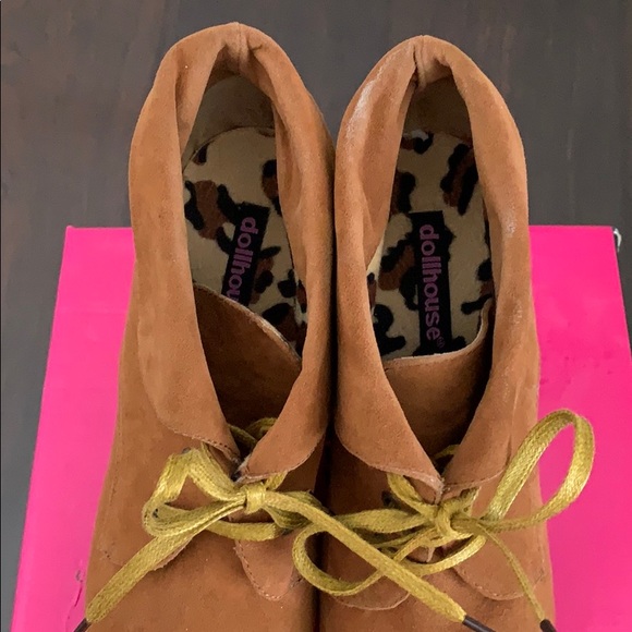 Dollhouse wedge faux suede bootie - Picture 3 of 8